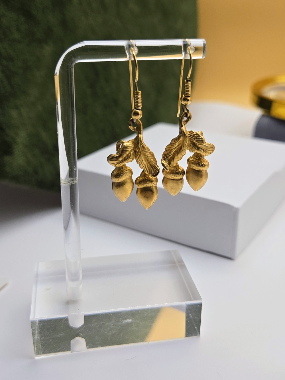 Monet Gold Acorn and Leaf Drop Earrings - Vintage Monet Earrings - Picture 16 of 16